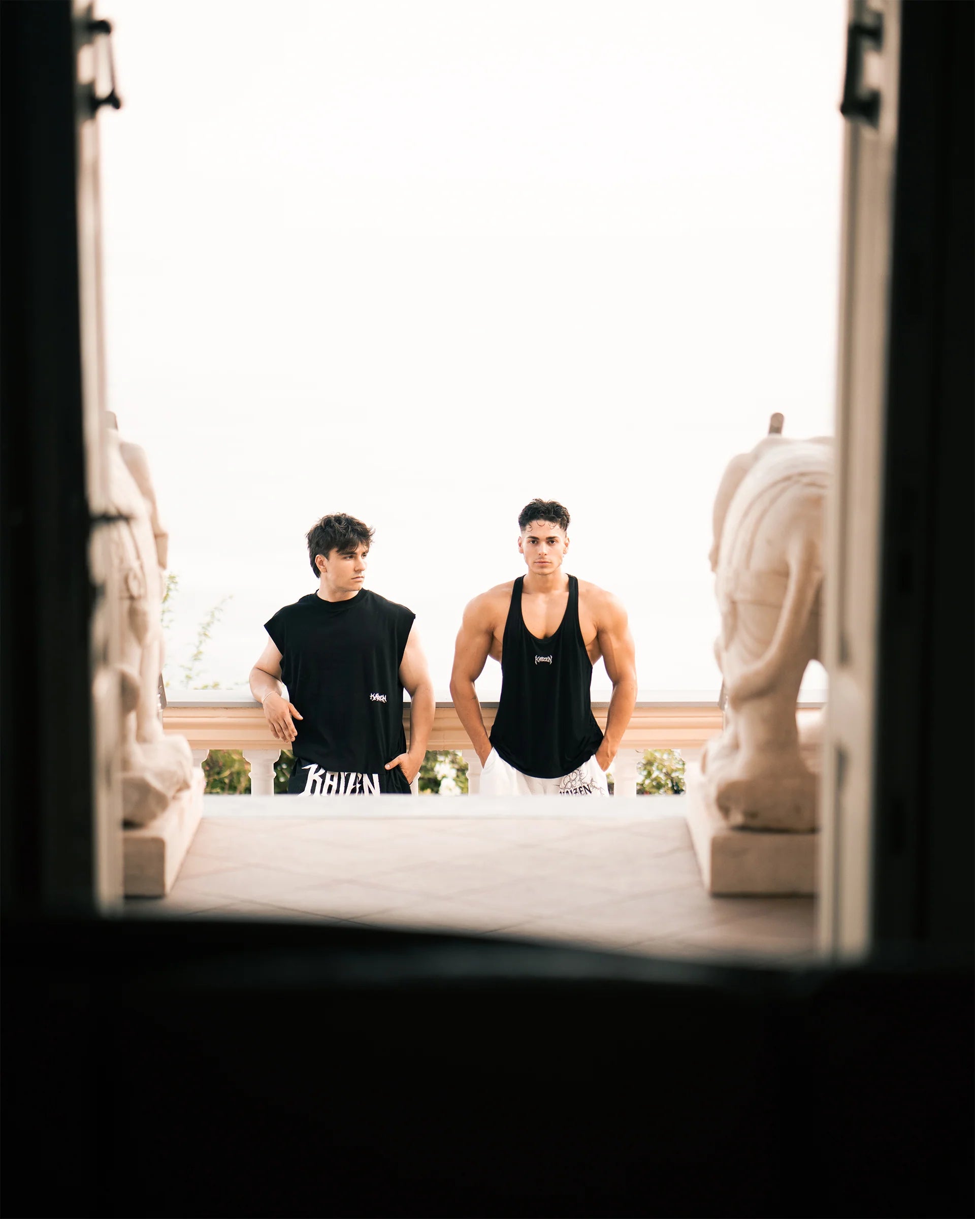 159 - Kaizen Stringer Tank Black