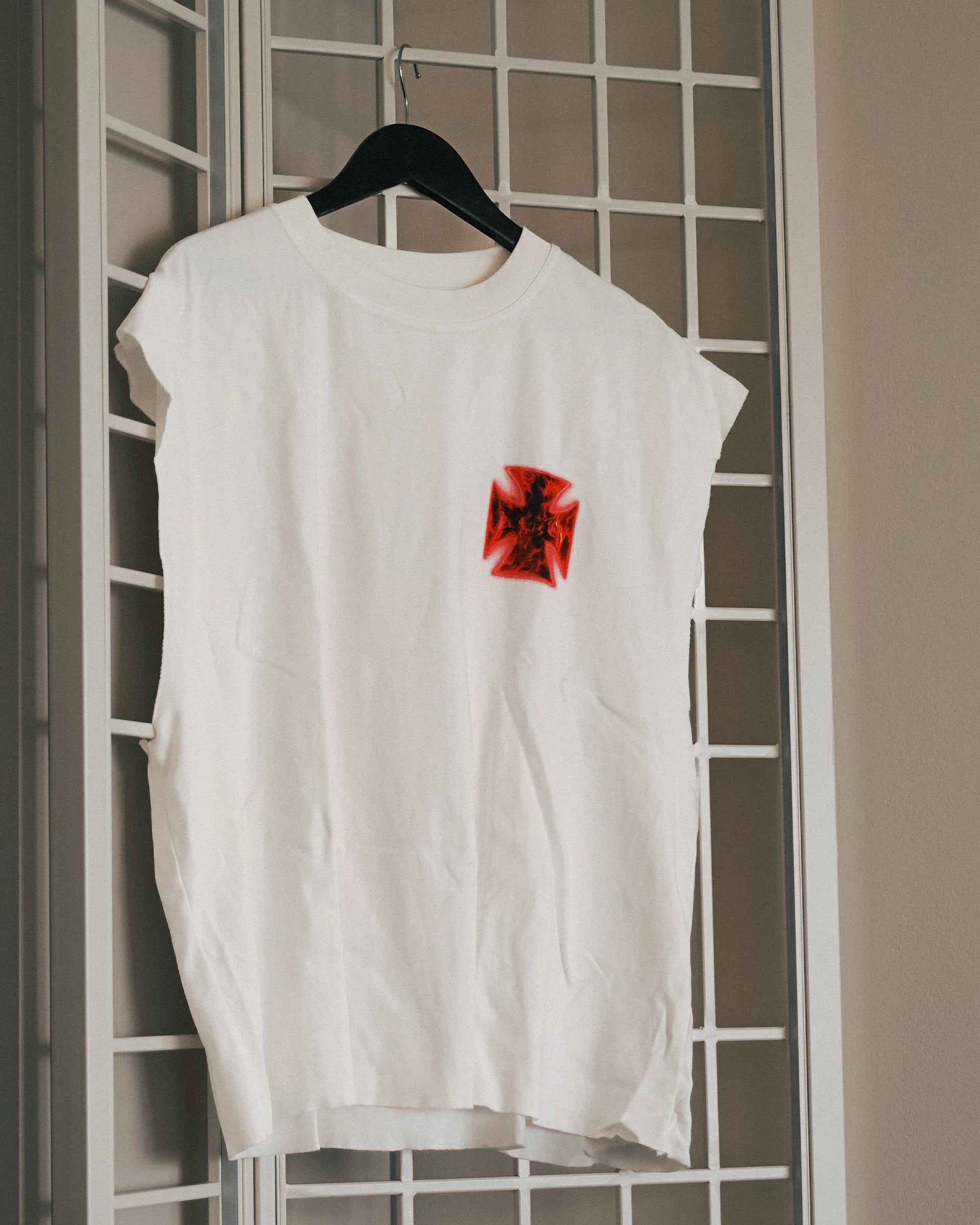 156 - Kaizen Red Cross Tank