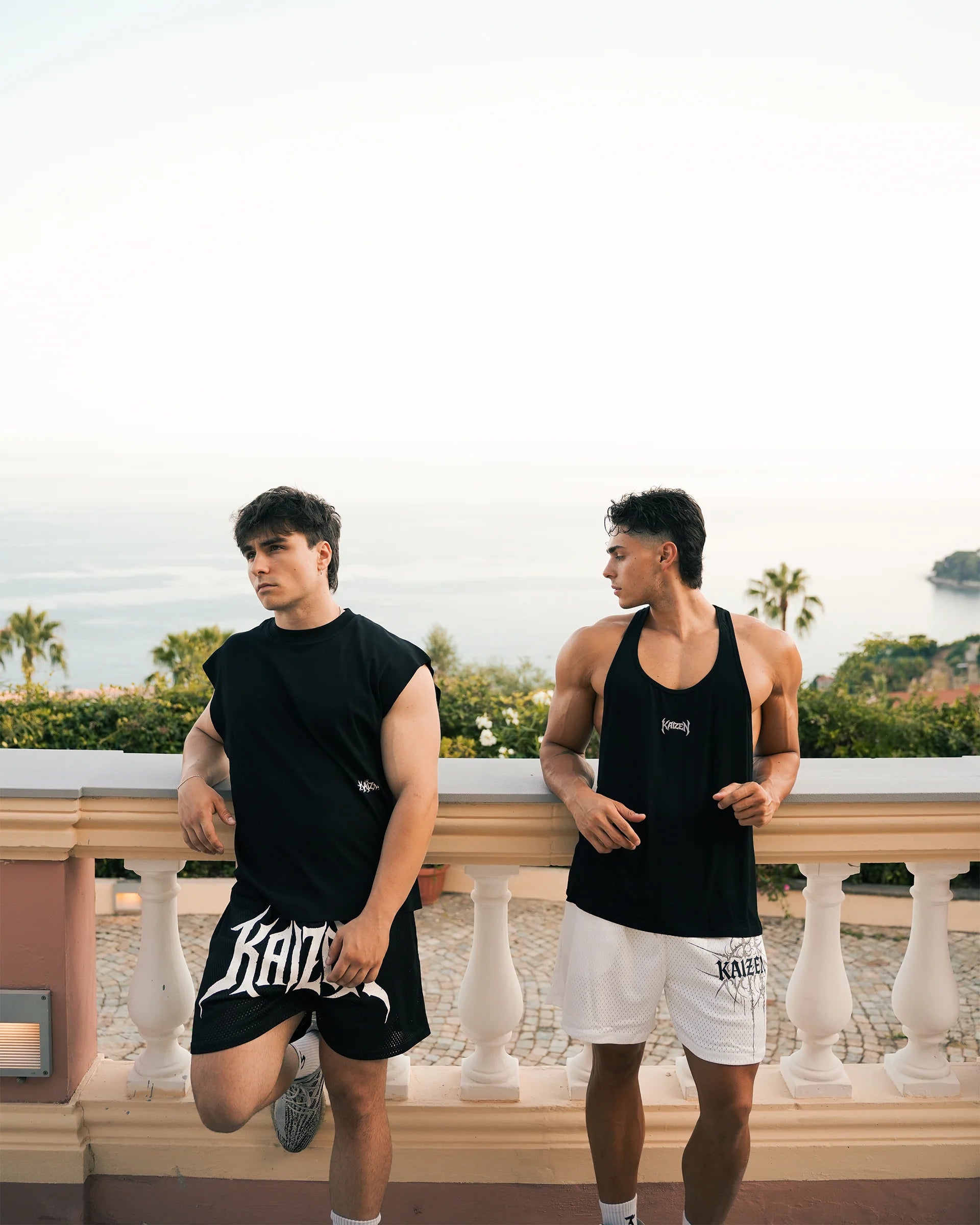 159 - Kaizen Stringer Tank Black