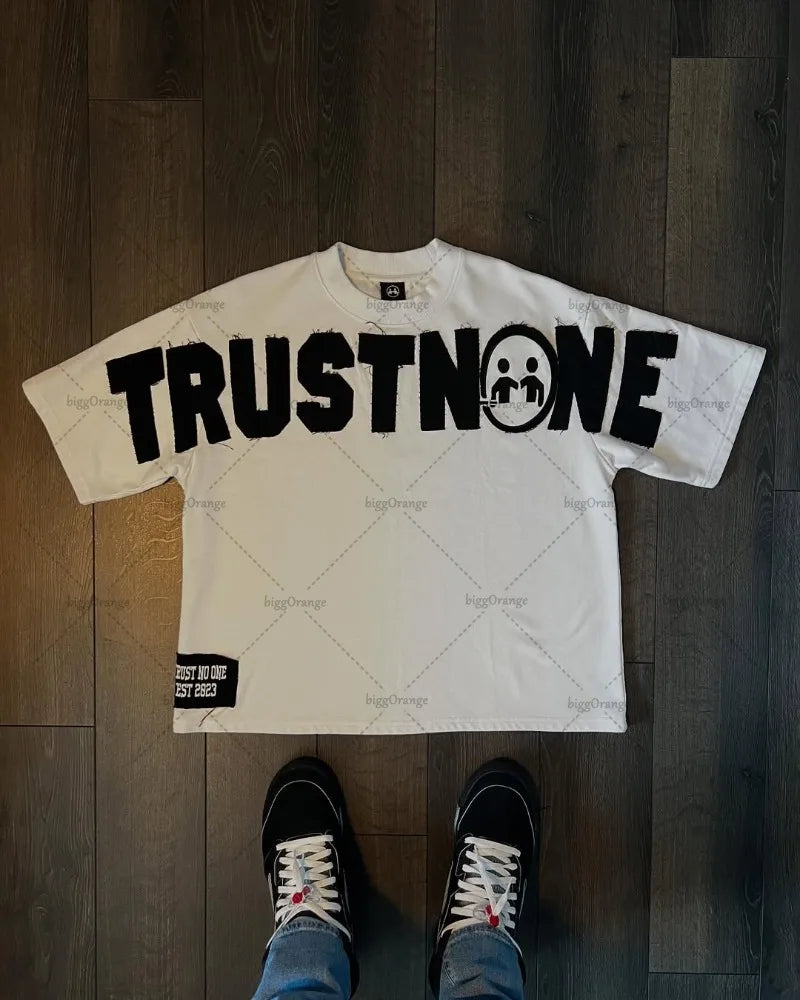 TRUST NO ONE Tee